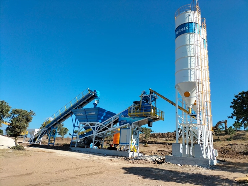 60m³/h Mobile Concrete Batching Plant